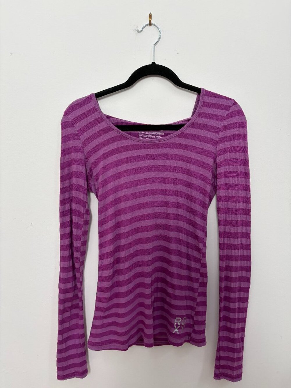 2000s Roxy Fuchsia Striped Hooded Long Sleeve Shirt